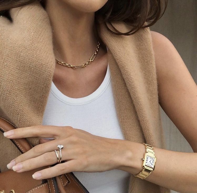 10 Typical Old Money Accessories in Every Woman's Closet